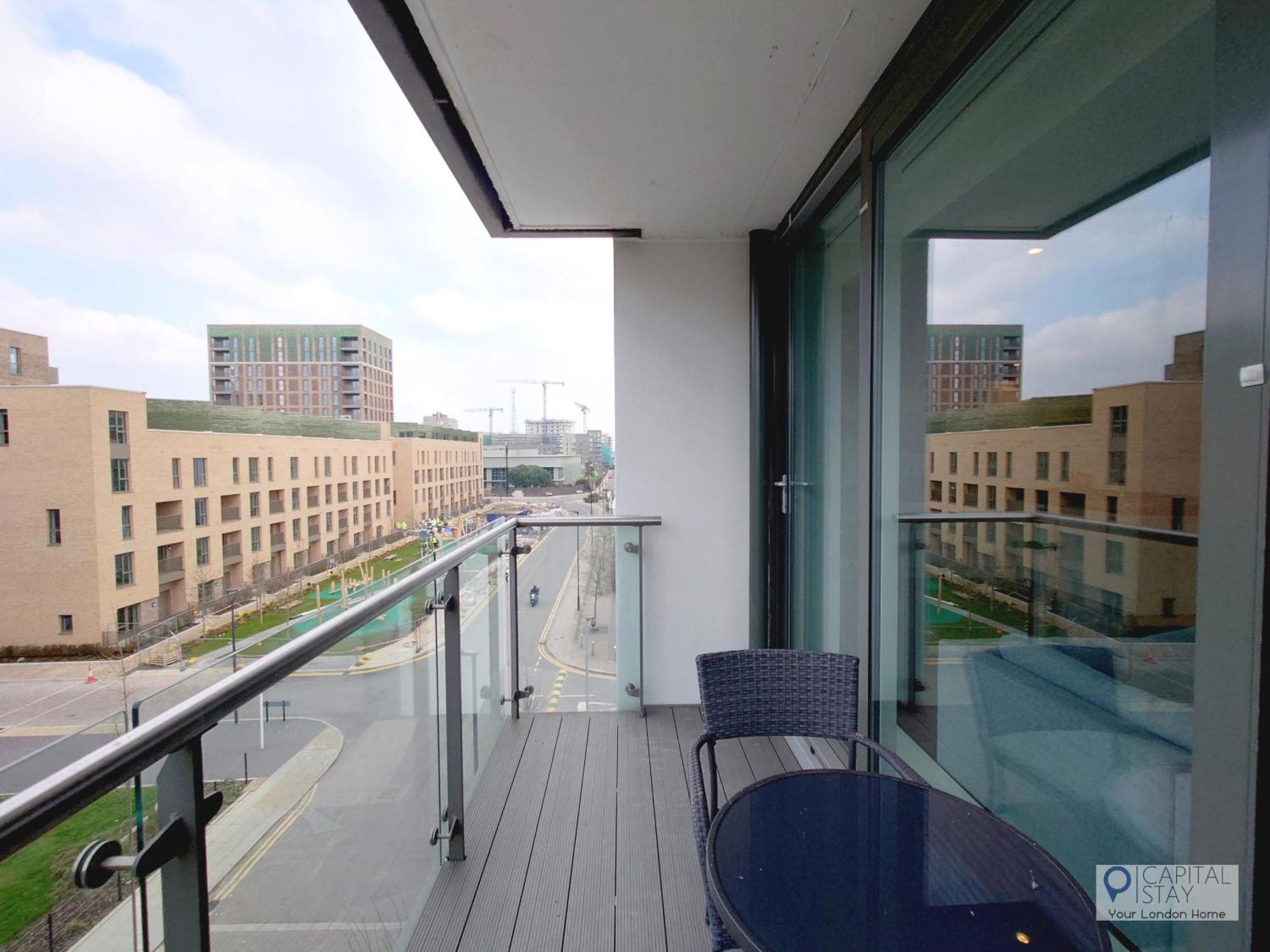 Free Parking - Serviced Two Bed London Docklands * Beckton