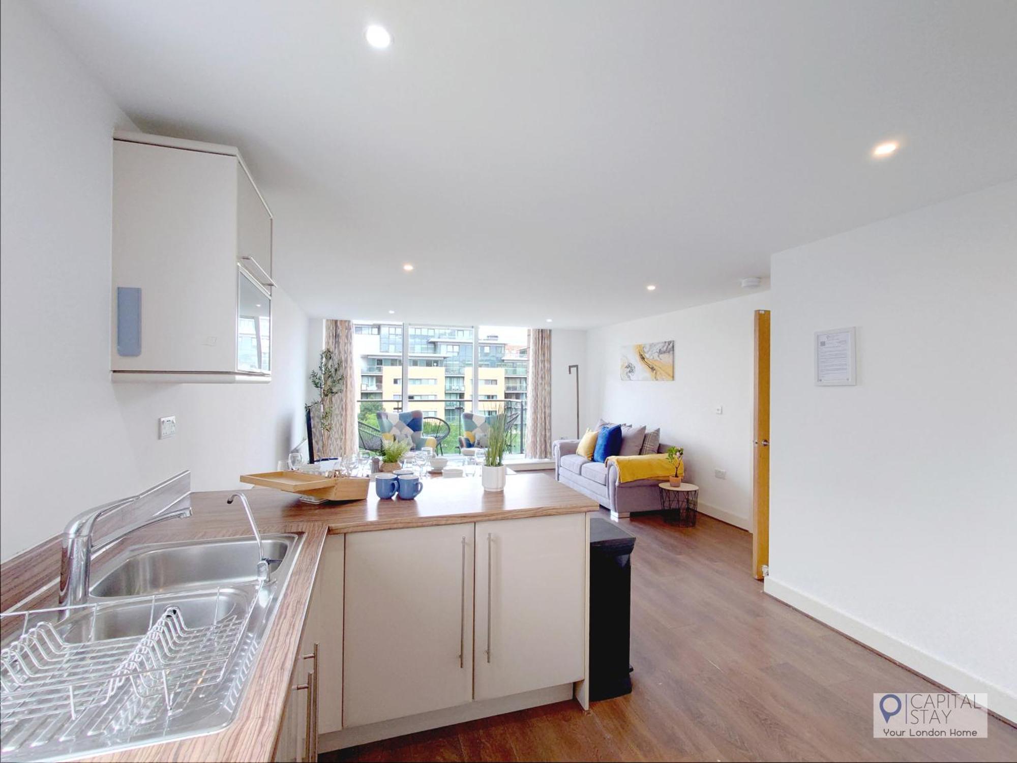 Free Parking - Serviced Two Bed London Docklands *