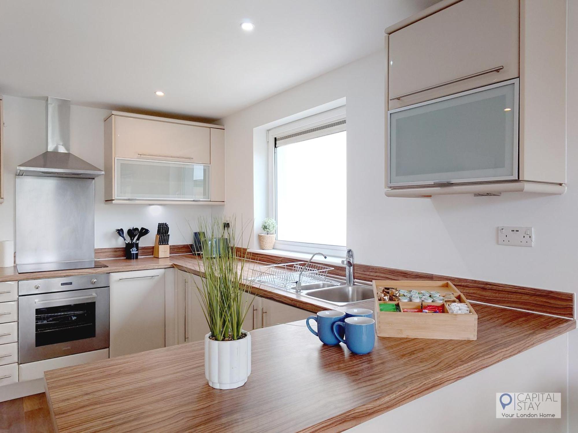 Free Parking - Serviced Two Bed London Docklands *
