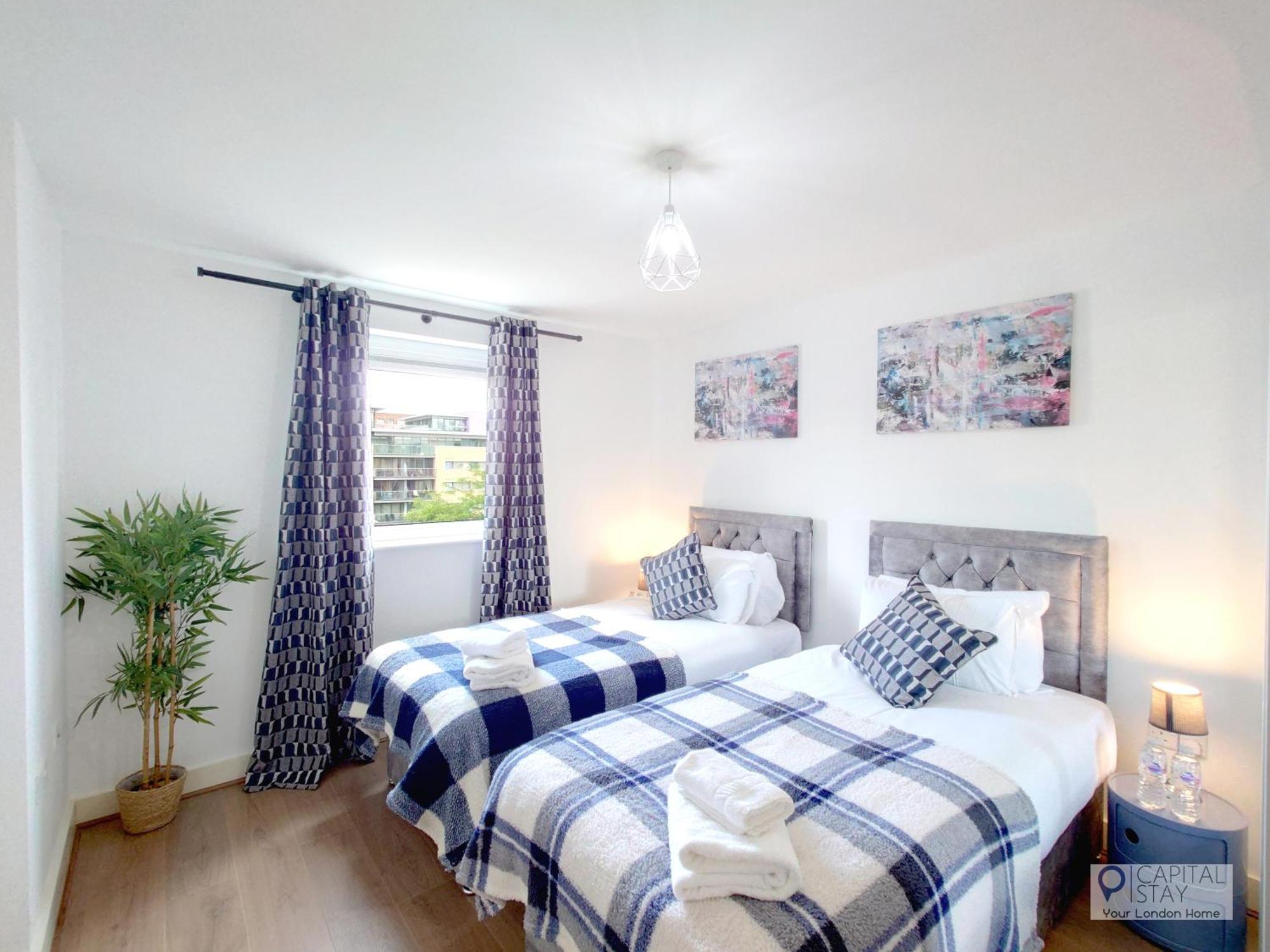 Free Parking - Serviced Two Bed London Docklands Apartment Beckton