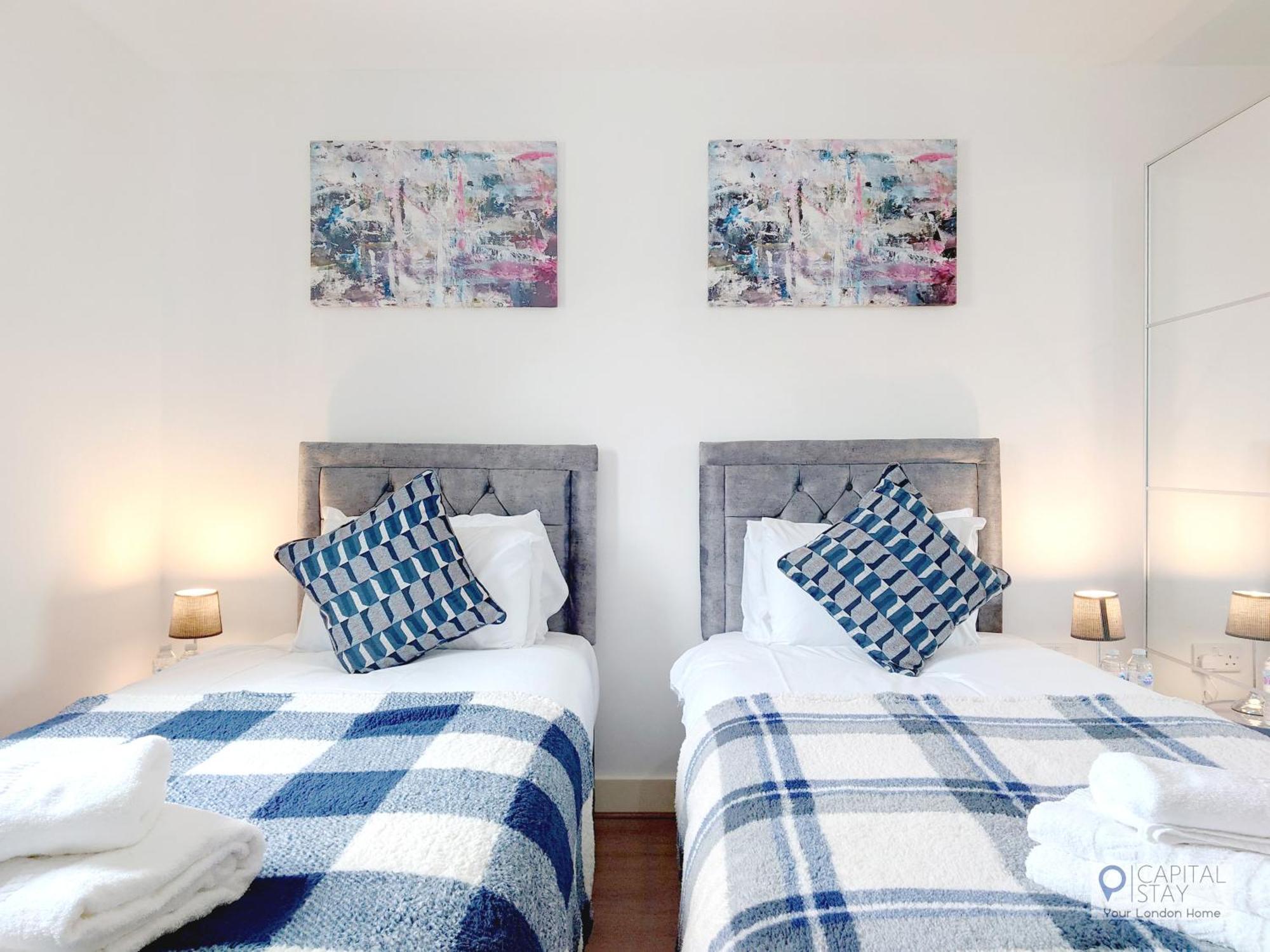 Free Parking - Serviced Two Bed London Docklands *