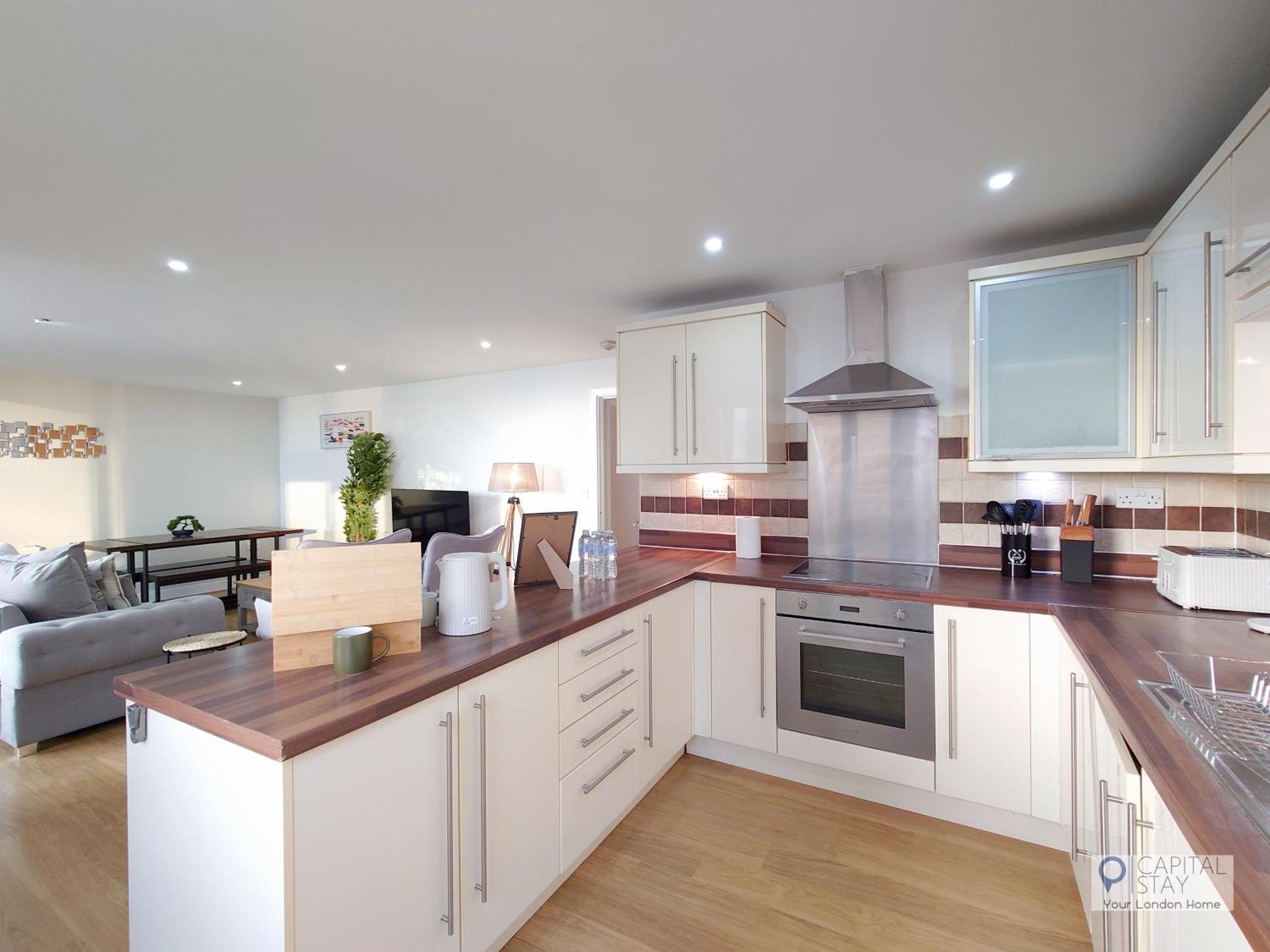 Free Parking - Serviced Two Bed London Docklands Apartment Beckton